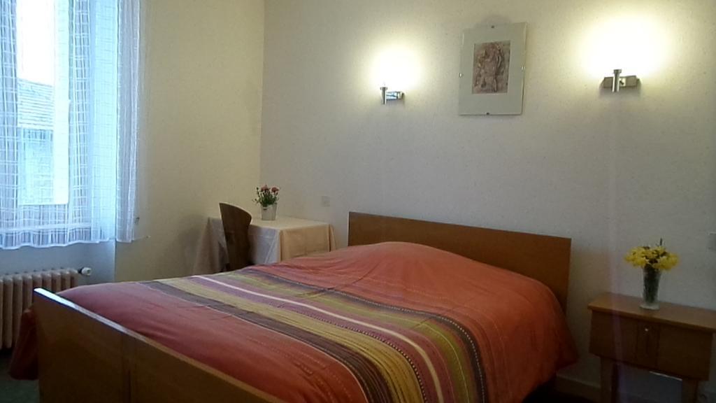 Hotel La Vie En Rose Le Brugeron Quarto foto